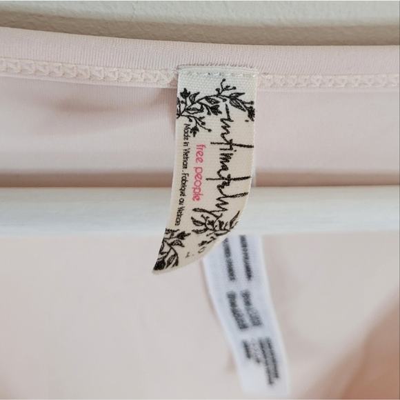 FREE PEOPLE Womens Bodysuit Super Soft Deep V Cream Nude size Large - Picture 11 of 11